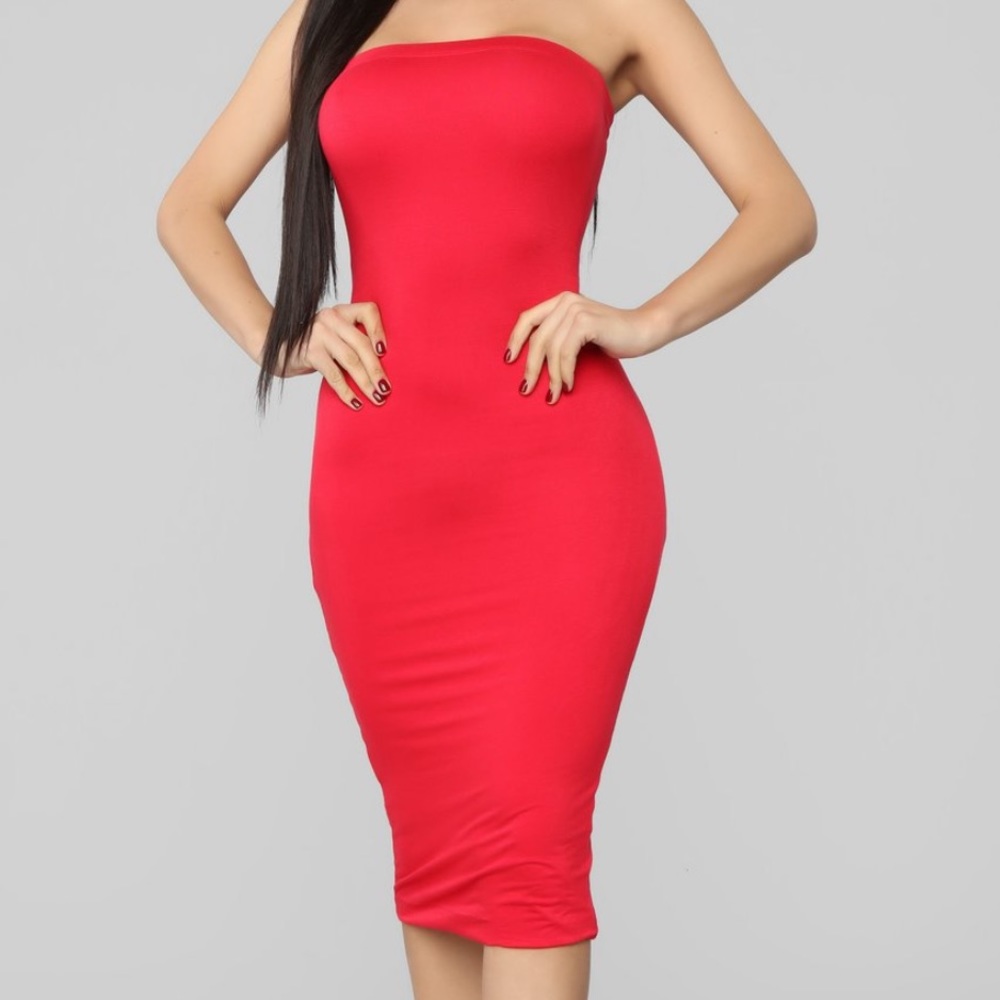 Red bodycon dress